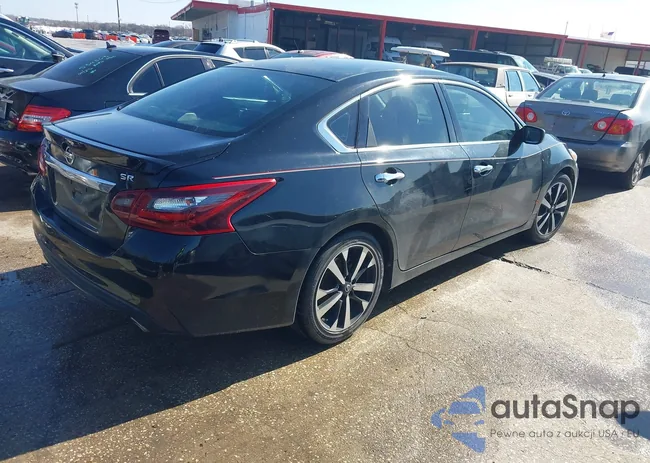 1N4AL3AP1JC285743: 44276908