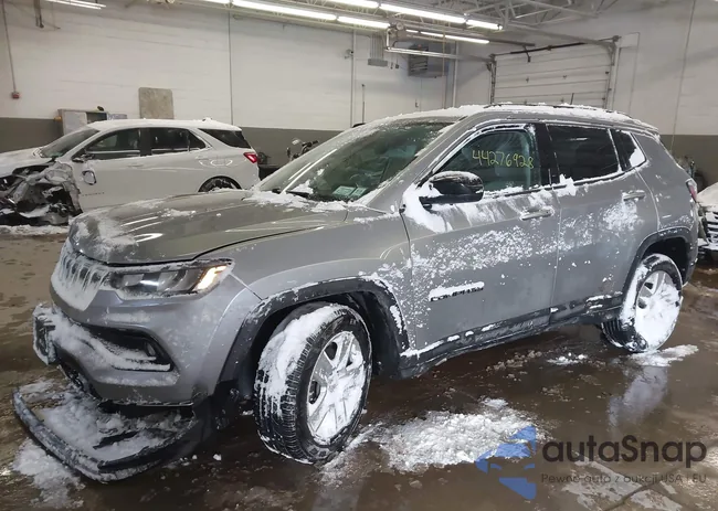 3C4NJDBB9NT135254: 44276928