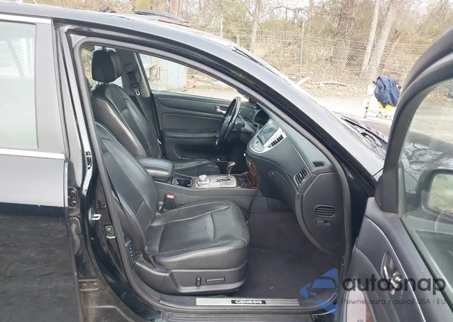 KMHGC4DFXAU090470: 44276933