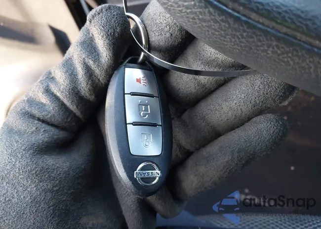 JN1BJ1CPXHW017114: 44276964