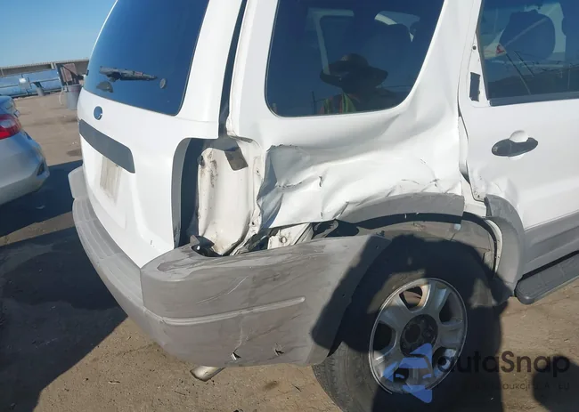 1FMYU03102KB65481: 44276977