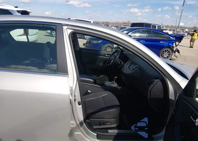 KMHGC4DE3AU085912: 44278157