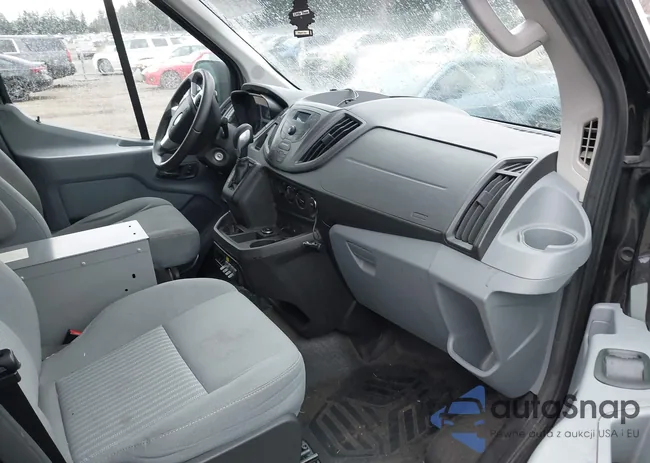 1FTYR2CM6FKA73065: 44278226