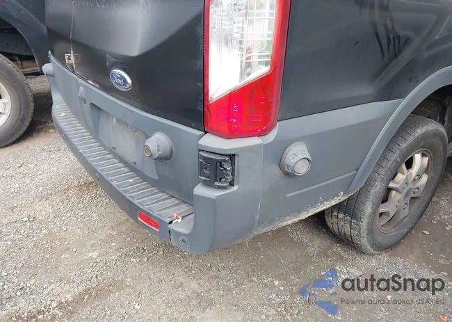 1FTYR2CM6FKA73065: 44278226