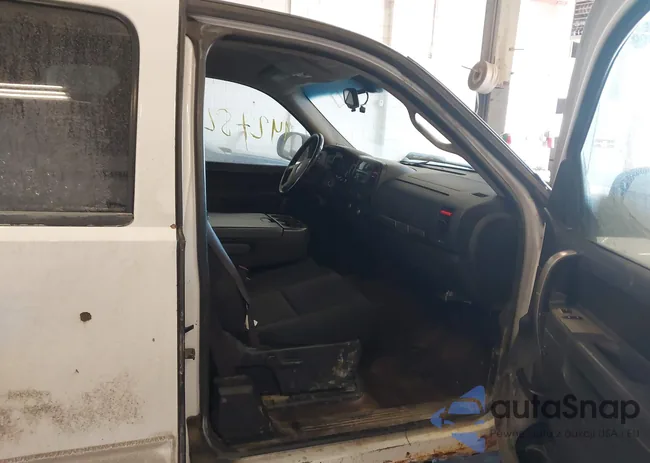 1GCSKSE01AZ227606: 44278255