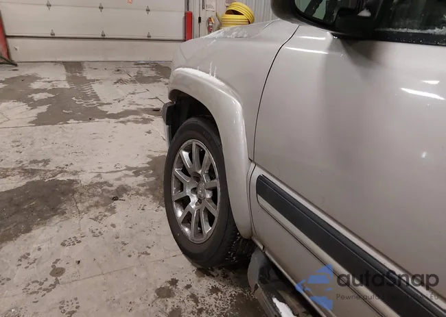 1GNEK13T15R275415: 44278451