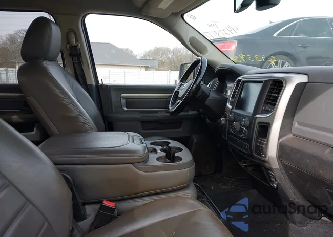 1C6RR6TT5KS693393: 44278477