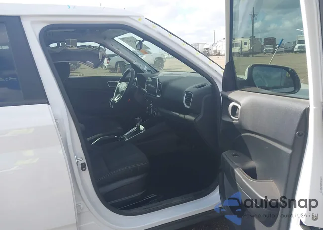 KMHRC8A30SU366117: 44278561