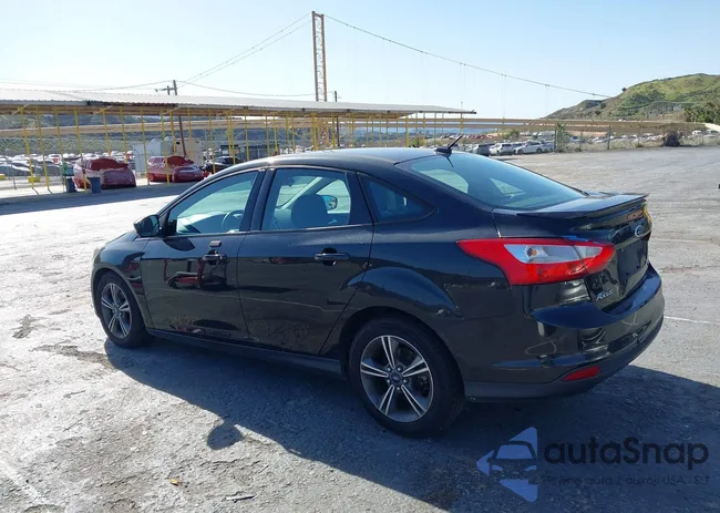 1FADP3F24EL341968: 44277768