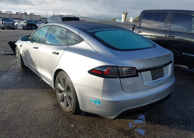 5YJSA1E52SF549624: 44277841