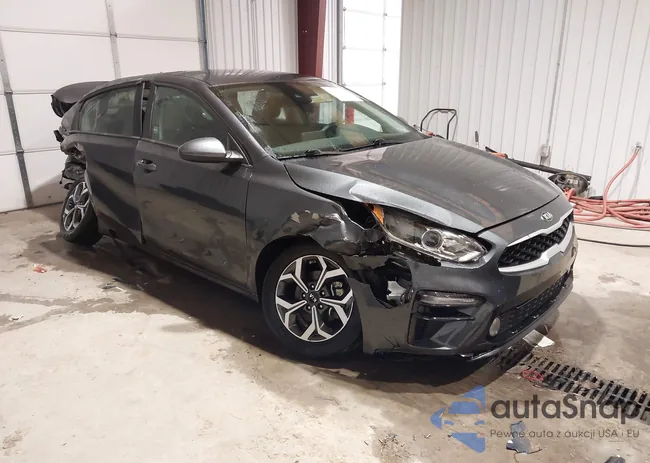 3KPF24AD7ME411471: 44277968