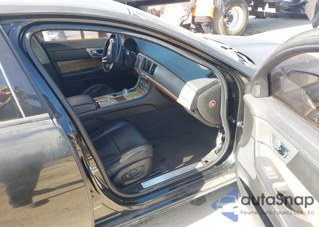 SAJWA0HEXAMR77665: 44277970