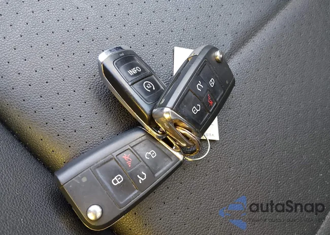 3VV2B7AX2KM171907: 44277988