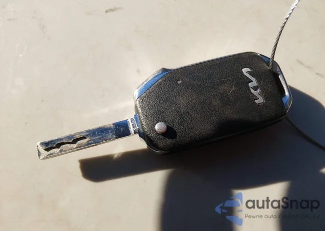 3KPF24AD2PE608567: 44279106