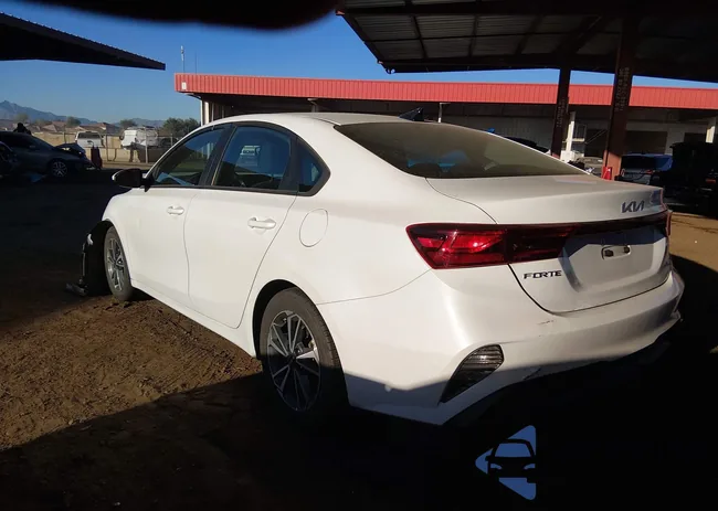 3KPF24AD2PE608567: 44279106