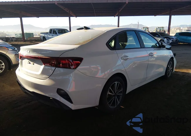 3KPF24AD2PE608567: 44279106