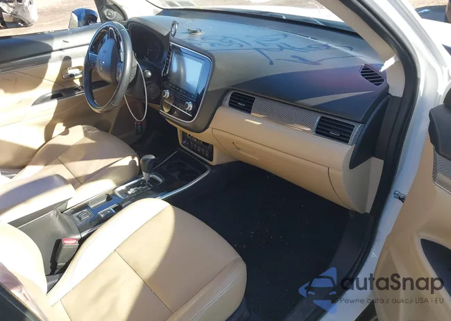 JA4AD3A33LZ032406: 44279188