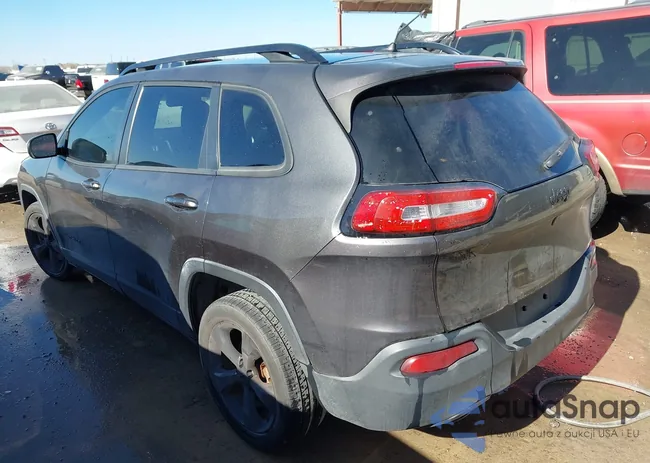 1C4PJLCB7FW723232: 44279232