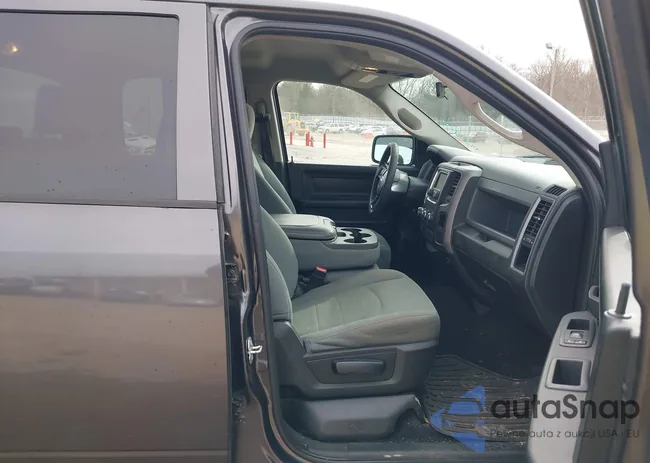 1C6RR6KG5JS304786: 44279265