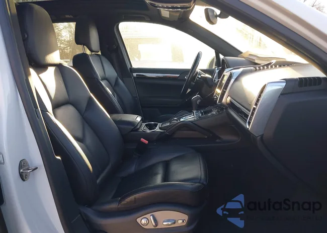 WP1AA2A23GKA10810: 44279272