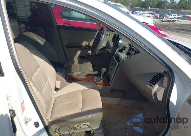 1N4BA41E75C831868: 44279359