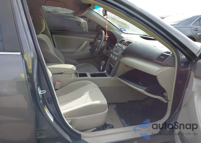 4T4BF3EK3AR052480: 44279368