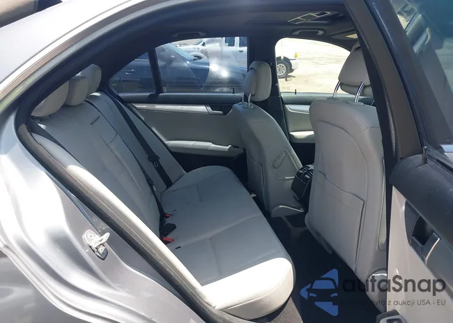 WDDGF4HBXCA622457: 44279489