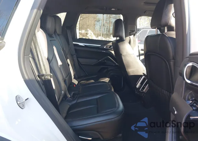 WP1AA2A26JKA00859: 44279529