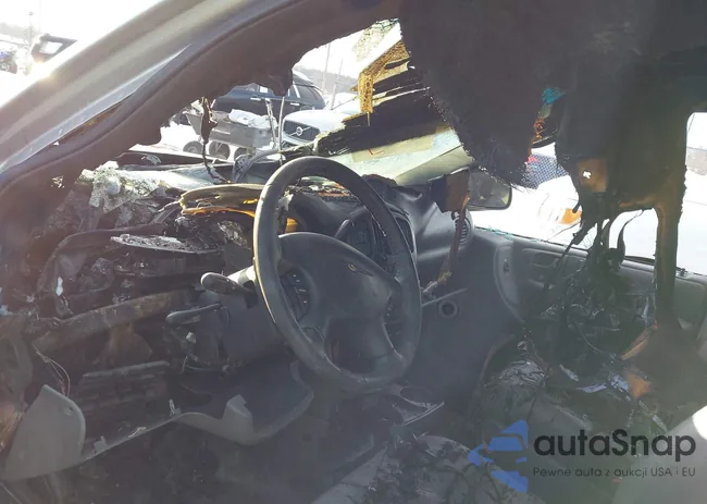 2C4GP74LX4R579128: 44279530