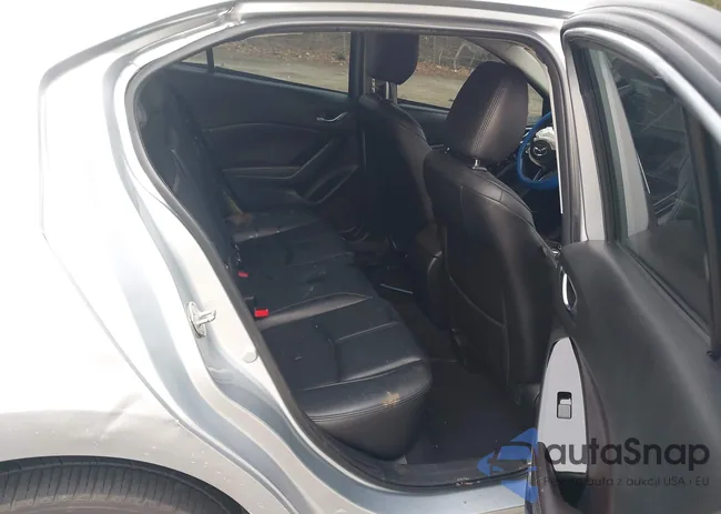 3MZBN1V77HM117196: 44279582