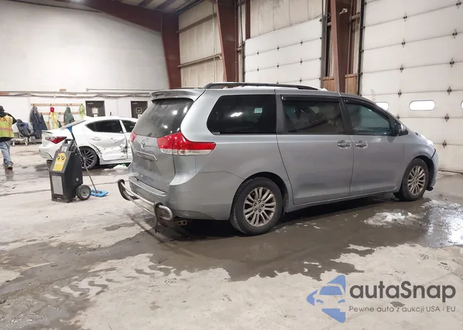 5TDYK3DC0DS298474: 44280305