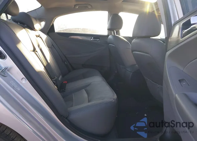 KMHEC4A4XFA136964: 44280334