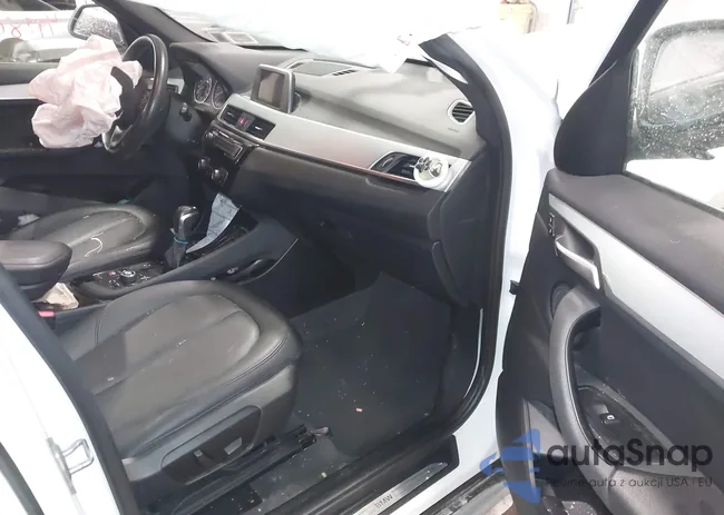 WBXHT3C33GP888359: 44280385