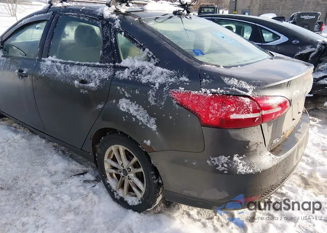 1FADP3F26HL225742: 44279680