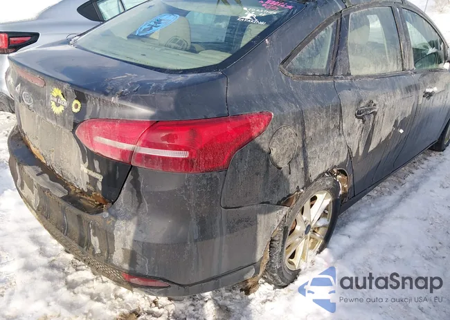 1FADP3F26HL225742: 44279680