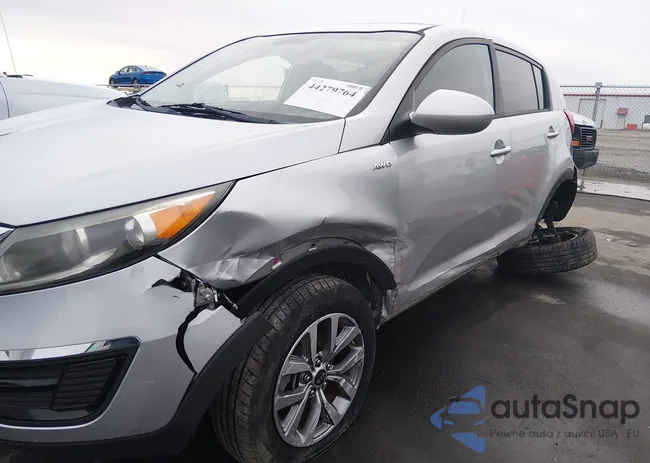 KNDPBCAC1F7678727: 44279764