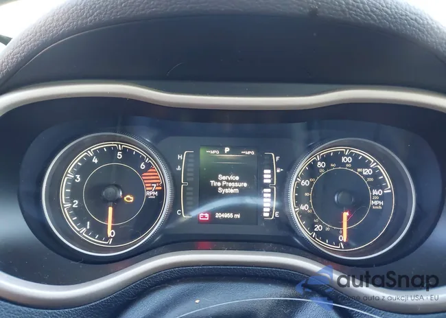 1C4PJLCB8HW667921: 44279857