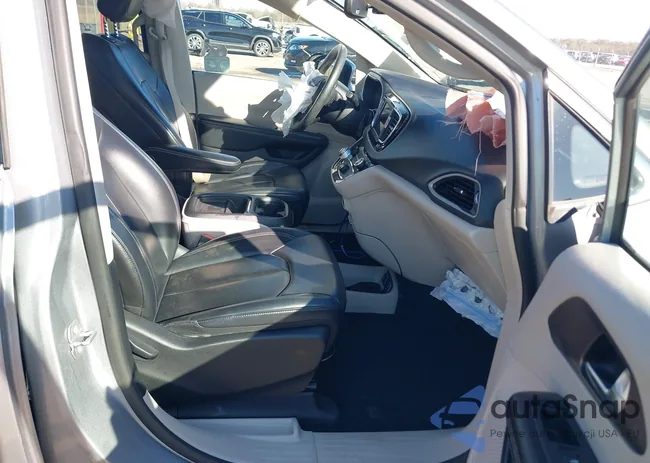 2C4RC1DG3MR533001: 44279947