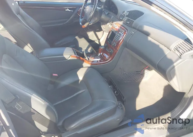 WDBPJ73J32A019601: 44281163