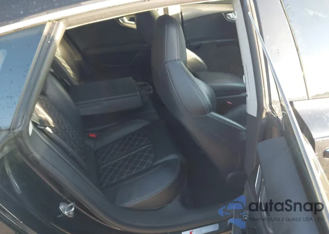 WAUW2AFC2EN121728: 44281562