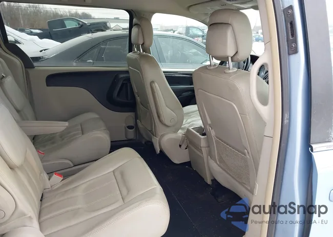 2C4RC1BG9CR326906: 44281571