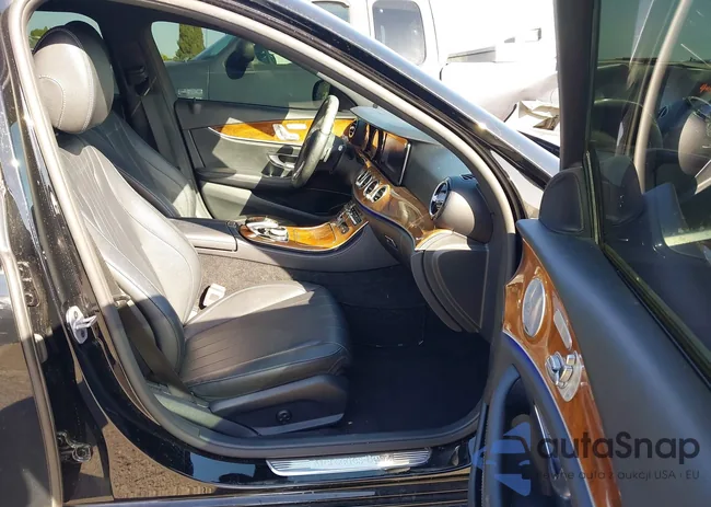 WDDZF4JB9KA526787: 44280673