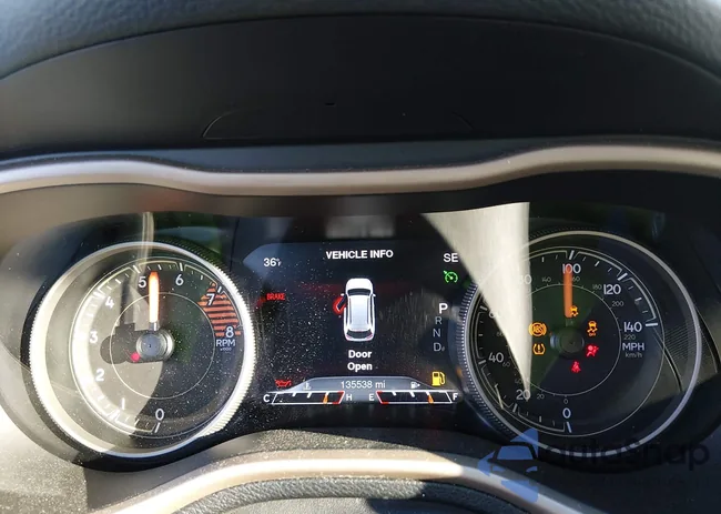 1C4PJMDXXJD610038: 44280733