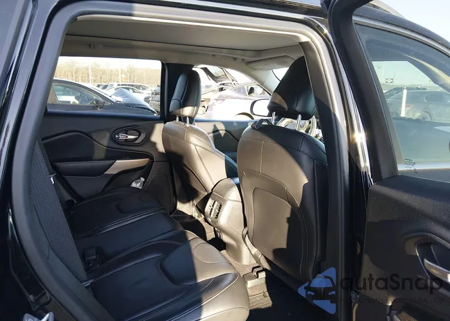 1C4PJMDXXJD610038: 44280733