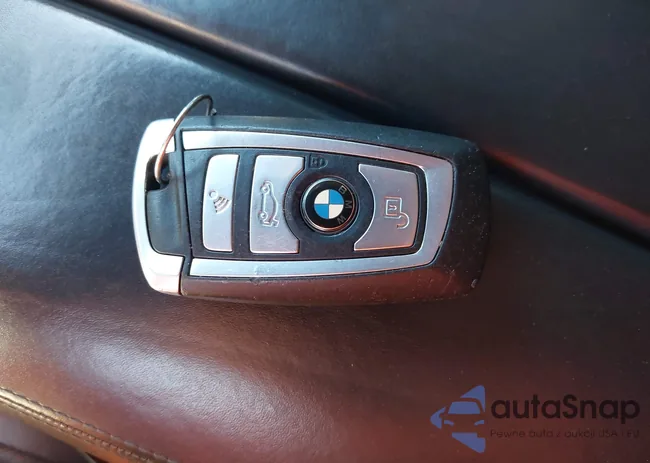 WBAKA83509CY33530: 44280747