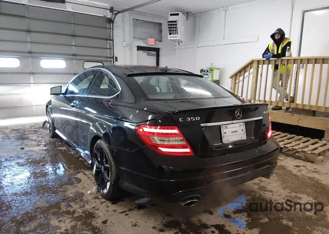 WDDGJ8JB3EG208663: 44280813