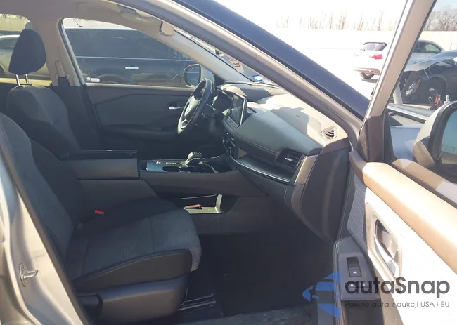 JN8BT3BA9PW416423: 44282092