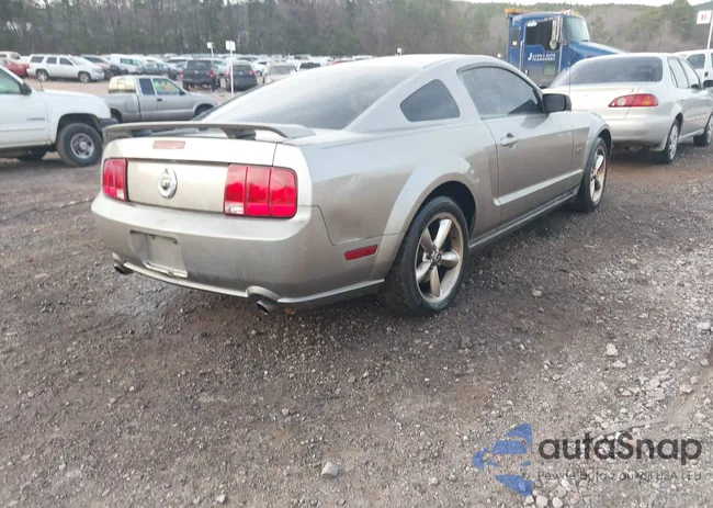 1ZVHT82H085121635: 44282138