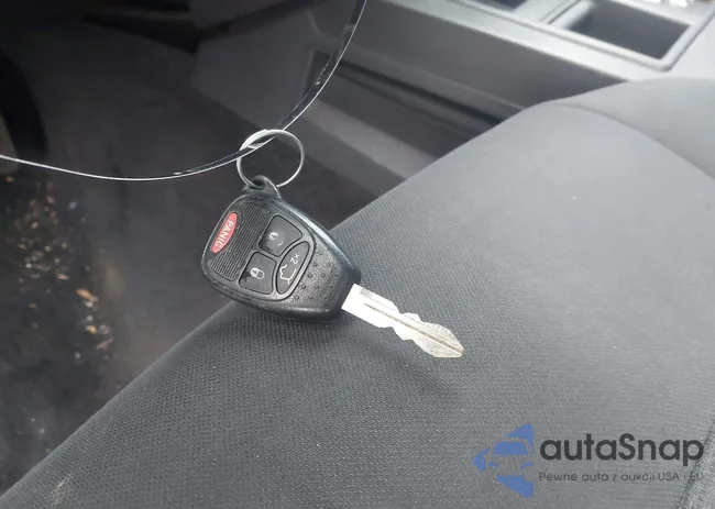 1C4PJMAK2CW163611: 44282165