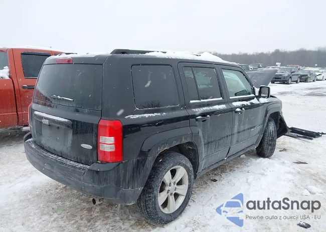 1C4NJRFBXGD775957: 44282356